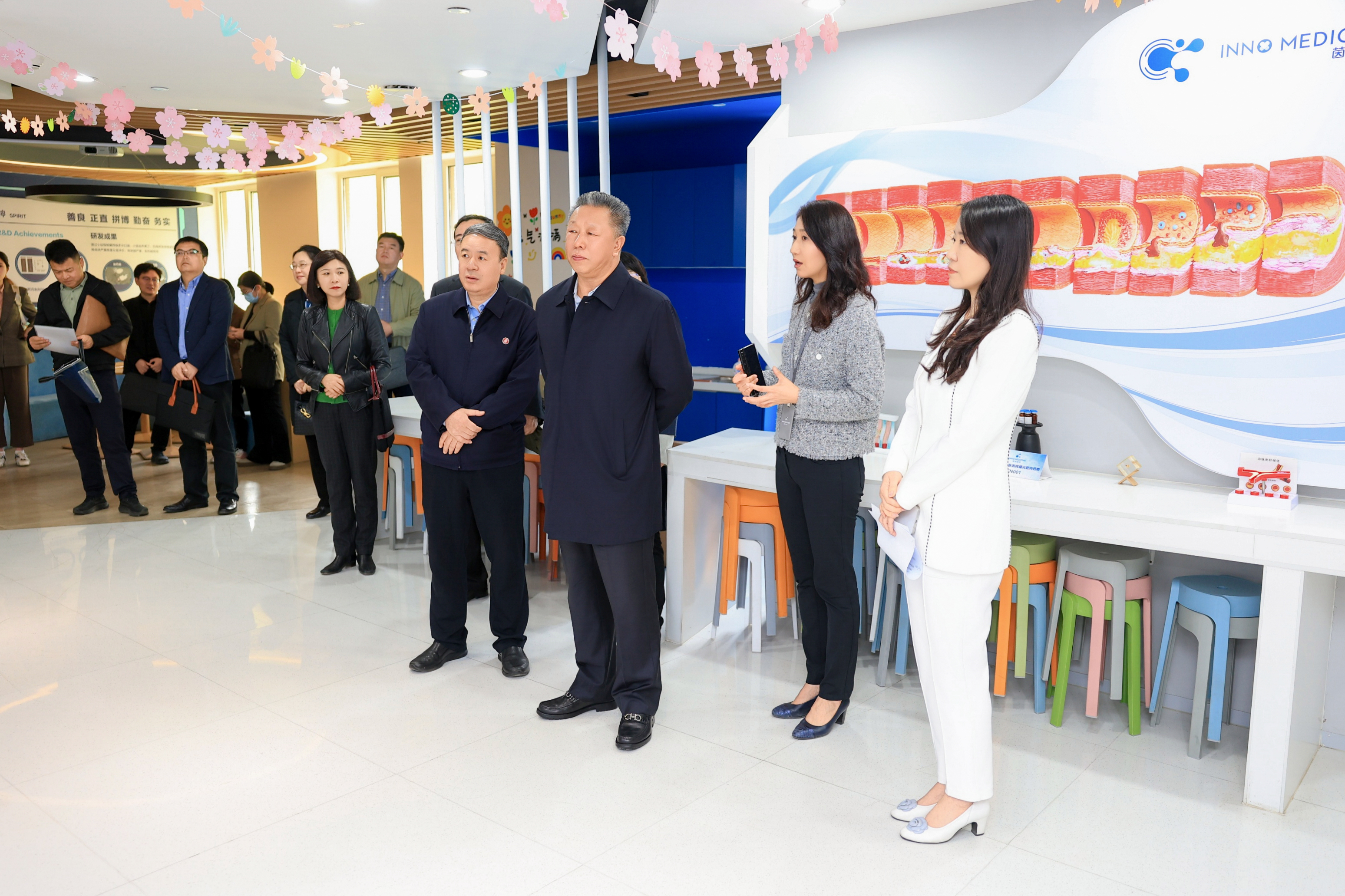 国家知识产权专家咨询委员会一行赴Beat365唯一官方网站调研 探讨医疗领域专利转化运用高质量发展路径